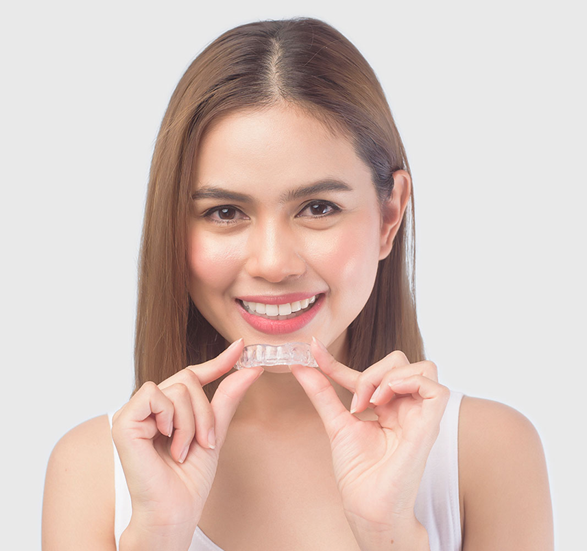 Discreet treatment with InvisalignÂ® clear aligners